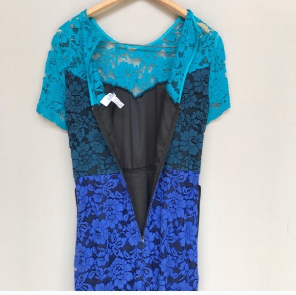 Badgley Mischka lacy blue aqua color block dress w/bead embellished belt size 12 - Picture 6 of 8